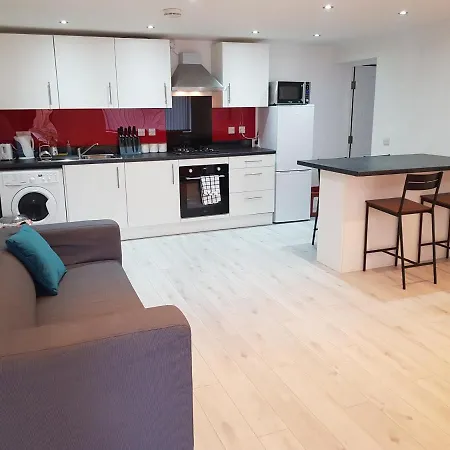 Central Windsor 2 Bedroom Flat With Free Parking Extérieur photo