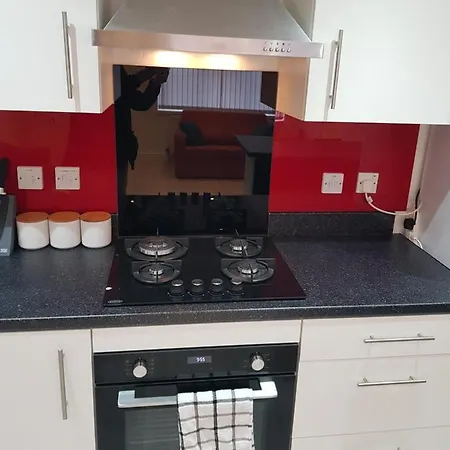 Central Windsor 2 Bedroom Flat With Free Parking Extérieur photo